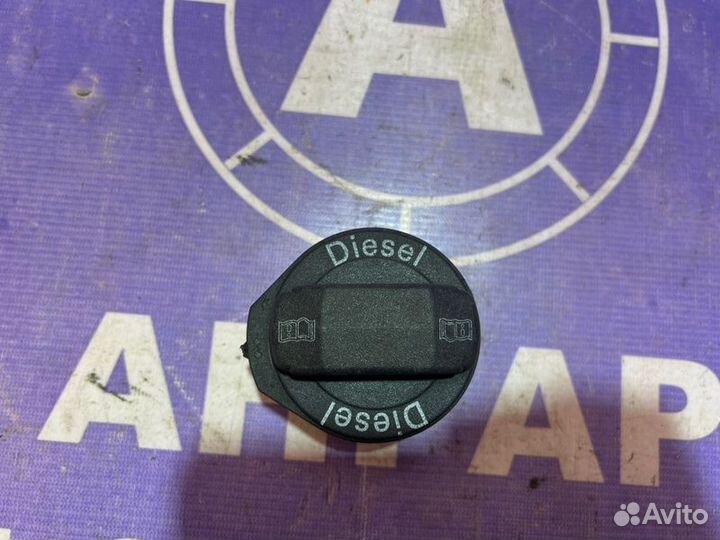 Крышка бензобака Volkswagen Touareg 7L GP BPE 2008