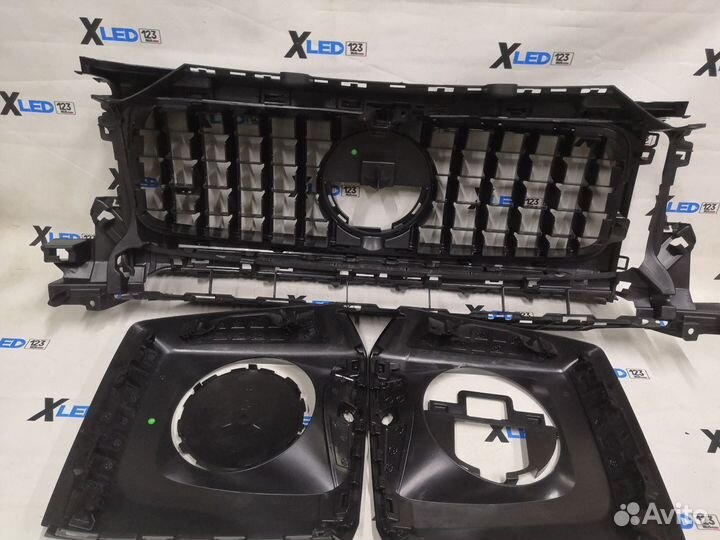 Решетка радиатора+очки под фары Mercedes W464 AMG