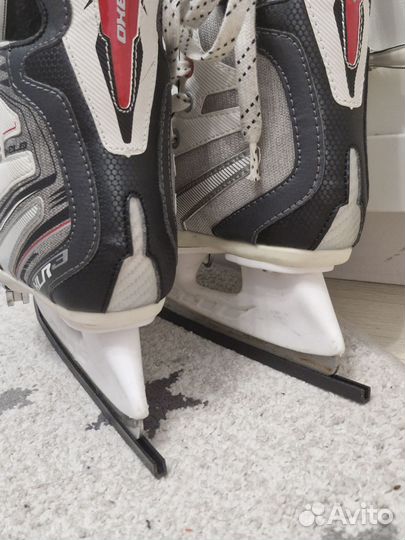 Коньки хоккейные