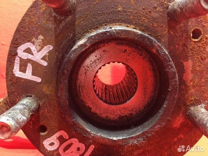 Кулак передний правый Kia Ceed ED G4FC 1.6 2009