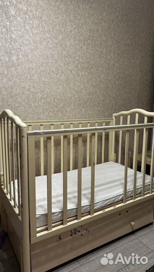 Детская кроватка