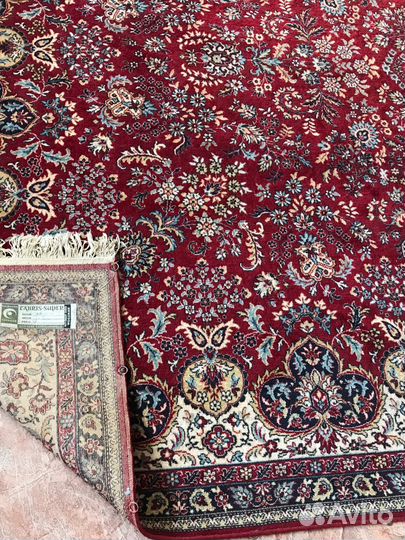 Ковер для интерьера