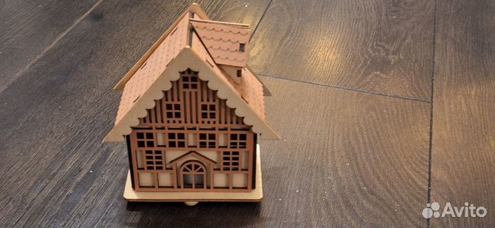 Деревянная композиция с подсветкой