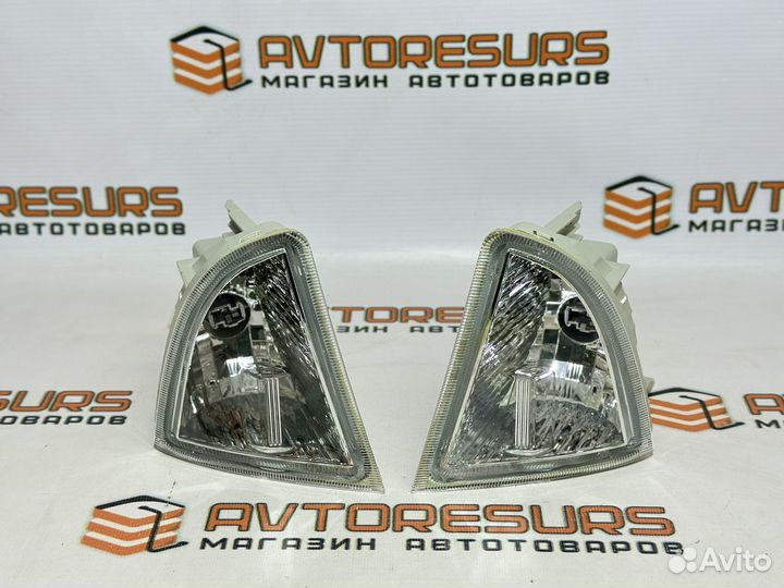 Повторитель поворота Toyota Aqua 2011-2014 год