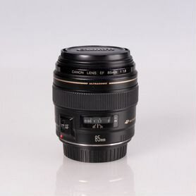 Canon EF 85mm f /1.8 usm