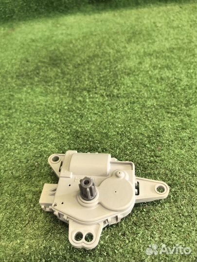 Моторчик заслонки печки Hyundai Santa Fe TM D4HE