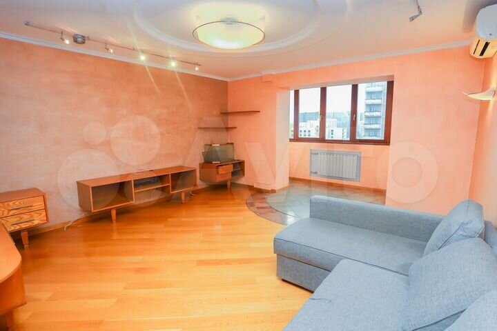 3-к. квартира, 92 м², 8/9 эт.