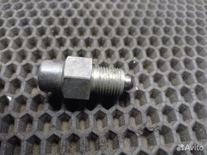 1878700 Фиксатор вала кпп ZF