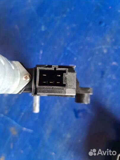 Мотор заднего стеклоподъемника Mercedes W213