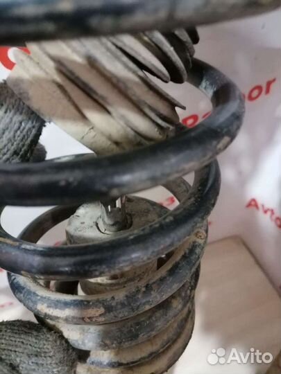 Передние стойки взборе Nissan Bluebird U14