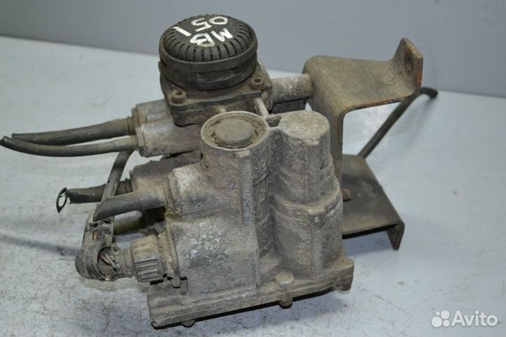 Кран управления тормозами прицепа mercedes-benz Ac