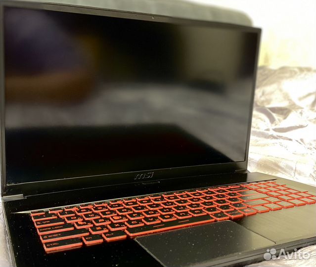 Игровой ноут MSI GF75 9RCX