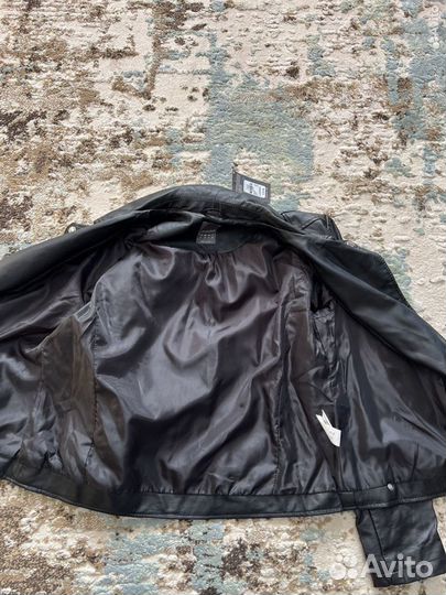 Куртка новая из экокожи качественная