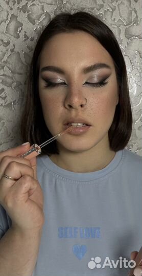 Модель на макияж