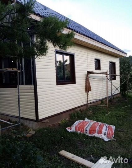 Бригада строителей