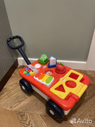 Машинка-каталка fisher price