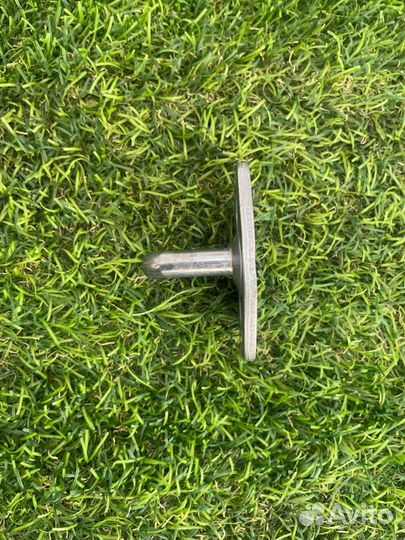 Ответная часть (скоба) замка двери передняя правая