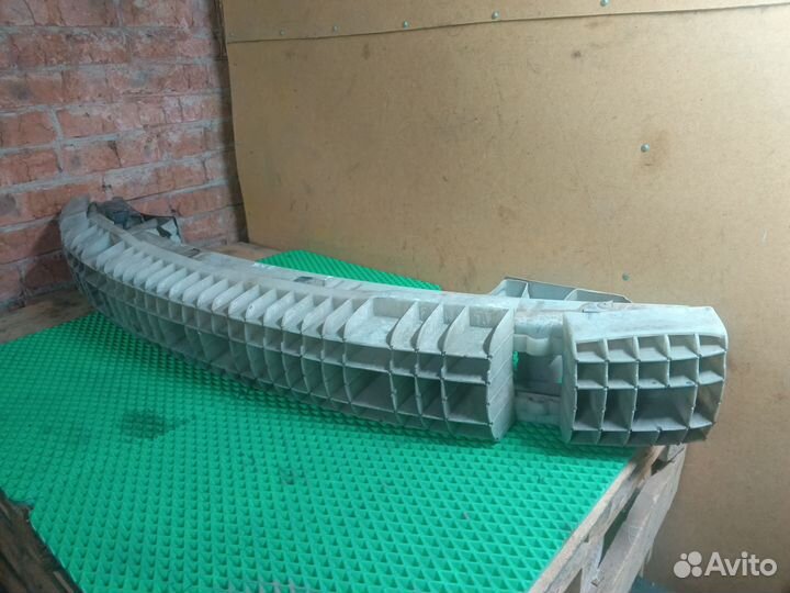 Усилитель бампера передний Daewoo Nexia