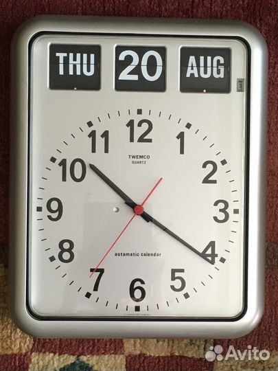 Часы настенные Twemco quarts