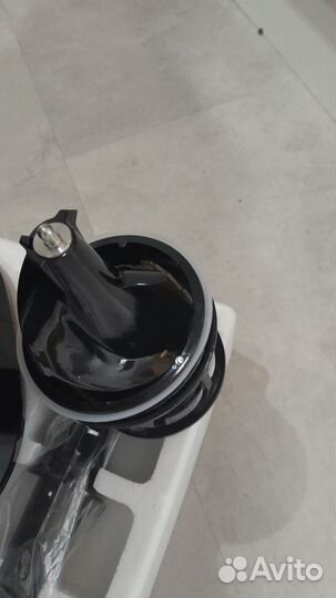 Соковыжималка шнековая