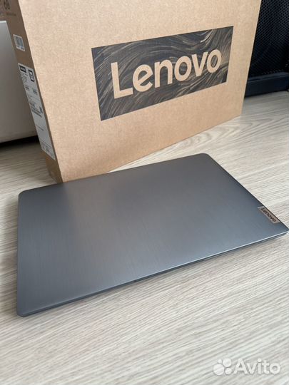 Lenovo ideapad i3-1115G4