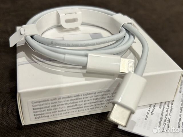 Apple Lightning USB - C Зарядный кабель на iPhone