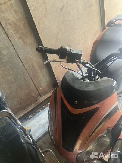 Продам скутер 150 кубов
