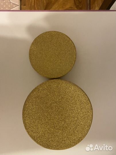 Блестящая подарочная коробка d-14 см