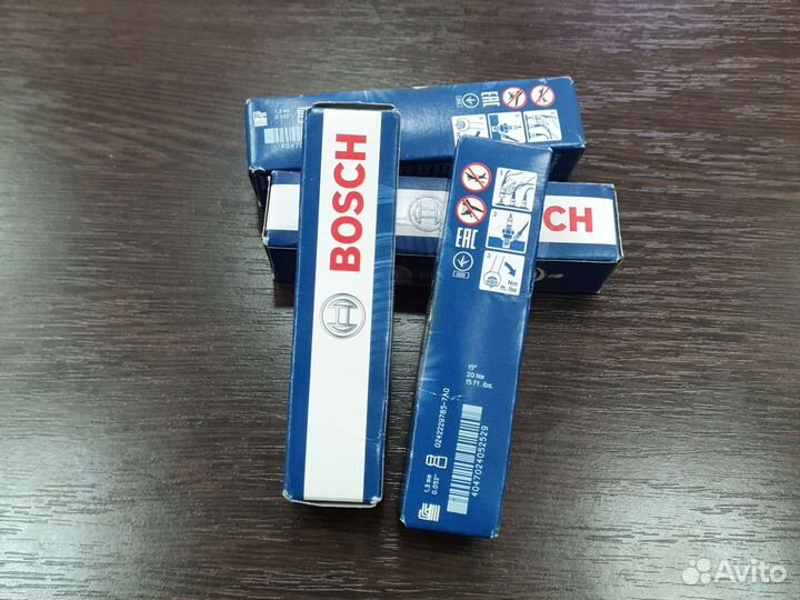 Свеча зажигания Bosch HR8MCV+ (0242229785)