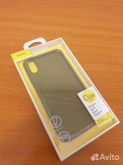 Чехол на iPhone XR