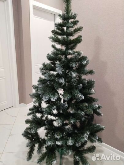 Елка искусственная заснеженная 1,8