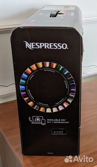 Кофемашина Nespresso Essenza Mini (DeLonghi) новая