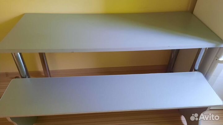 Стол и лавочка