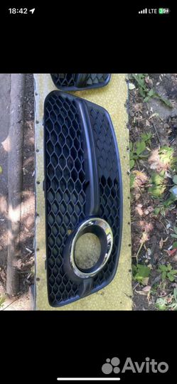 Решетки бампера Q5