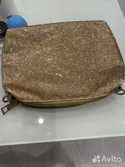 Кисти для макияжа, карандаши для глаз и другое