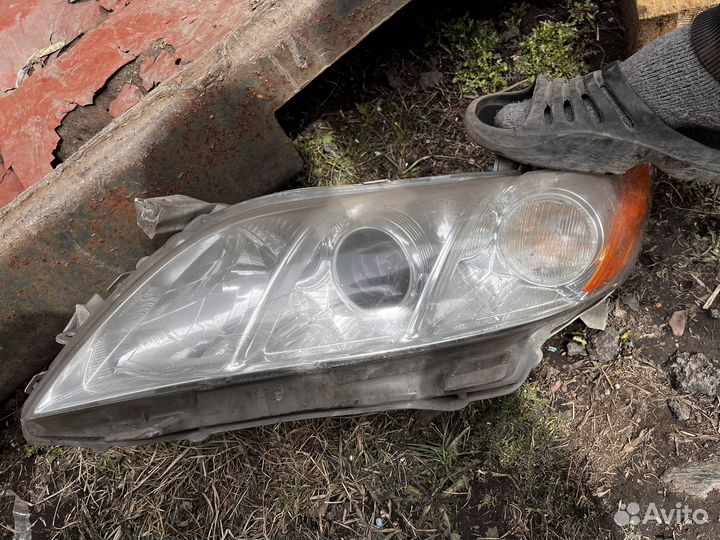 Фары на toyota camry 40