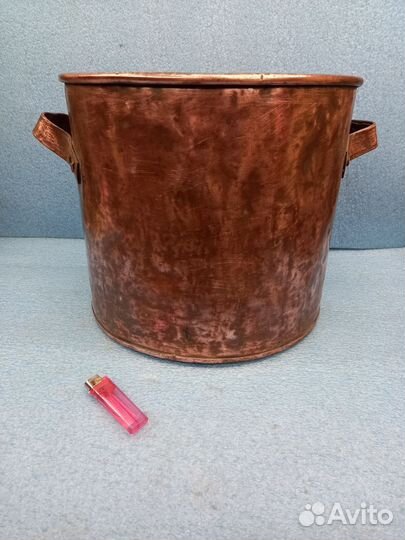 Старинная медная кастрюля большая