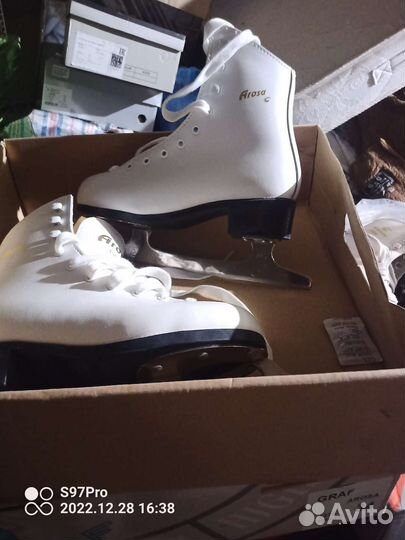 Фигурные коньки и лезвия Graf, Jackson