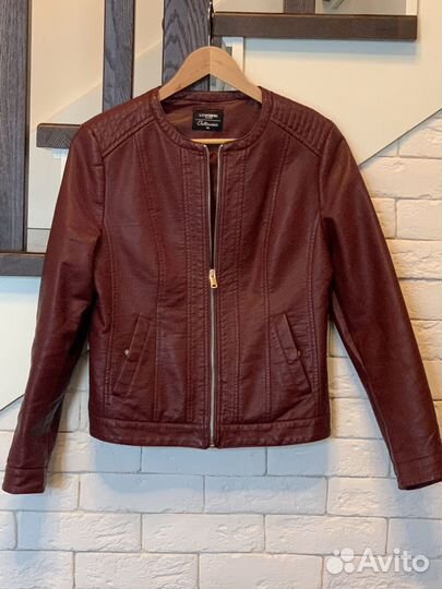 Курточка кожзам для девочки р-р 36 рост 164