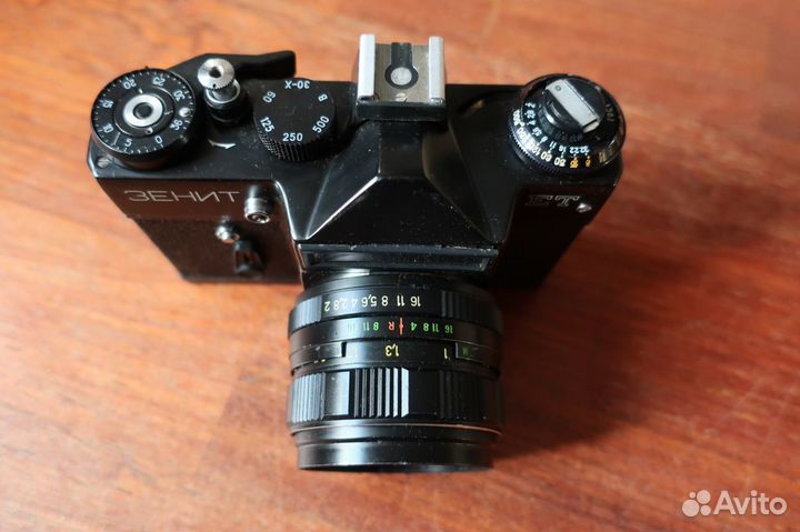 Фотоаппарат зенит-ет и фотовспышка