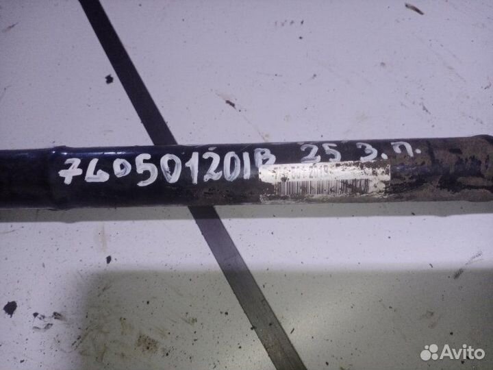 Привод в сборе задний правый Volkswagen Touareg1