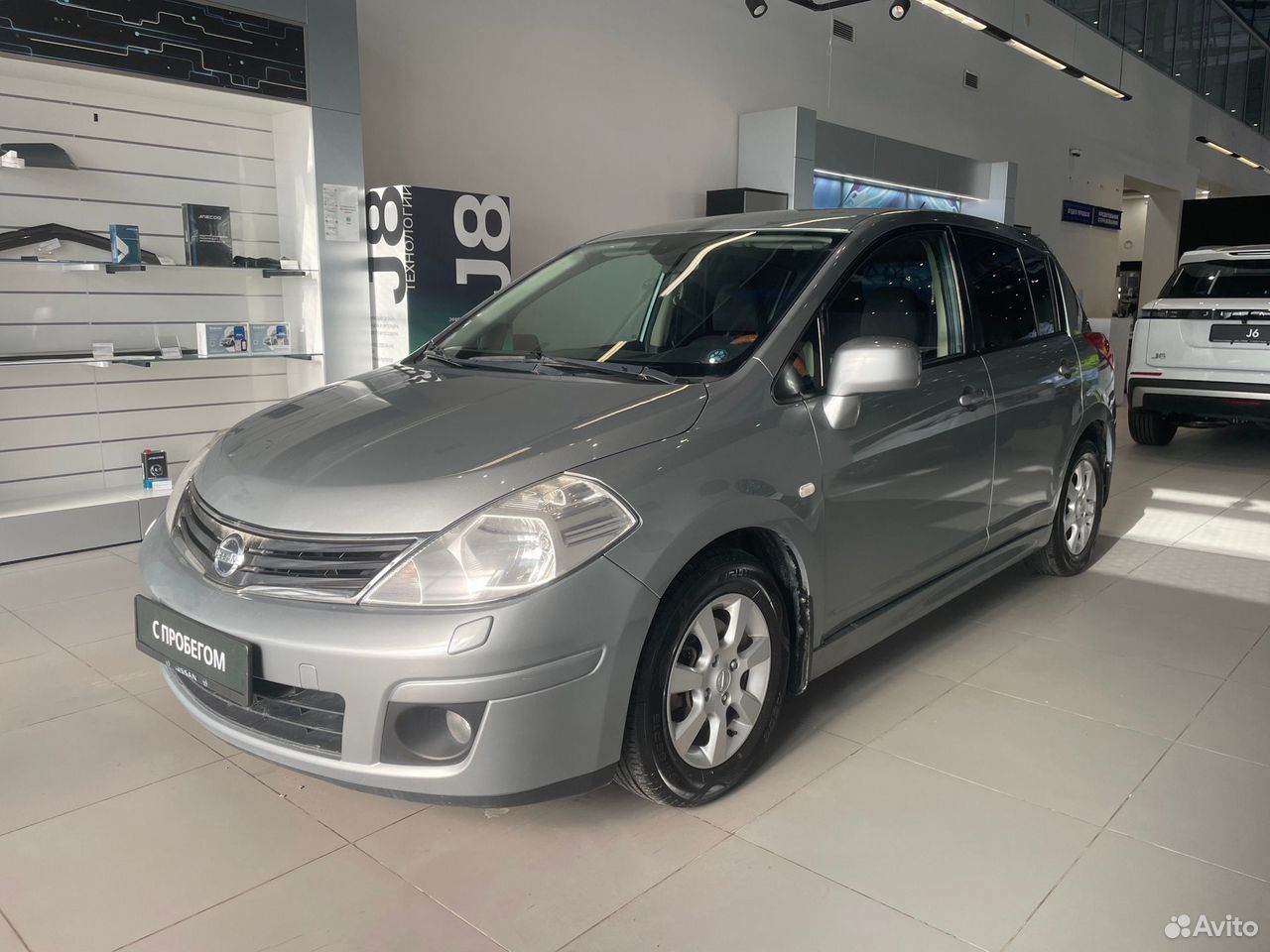 Nissan Tiida 1.6 AT, 2011, 187 205 км