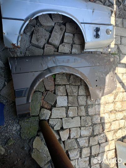 Крыло правое Volkswagen Passat B2 B2