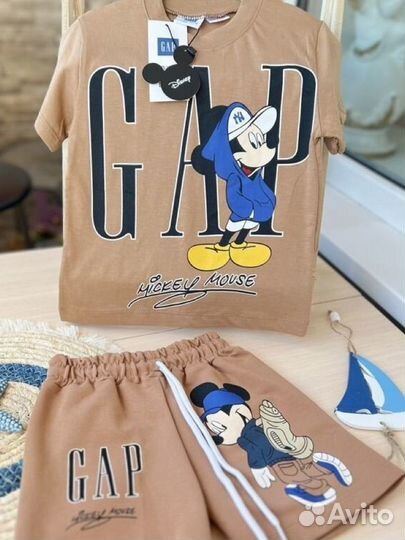 Костюм для мальчика gap