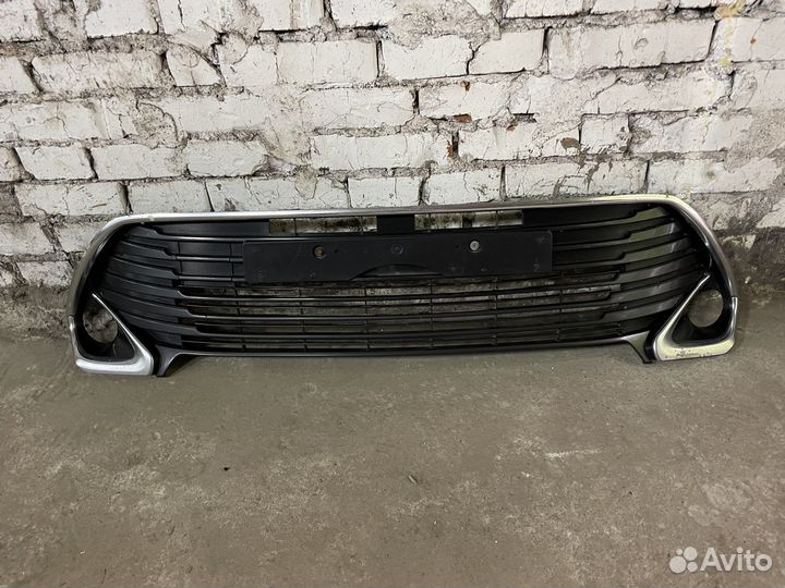 Решетка бампера Toyota Camry V55 оригинал