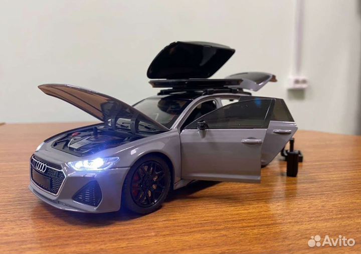 Модель Audi RS 6 