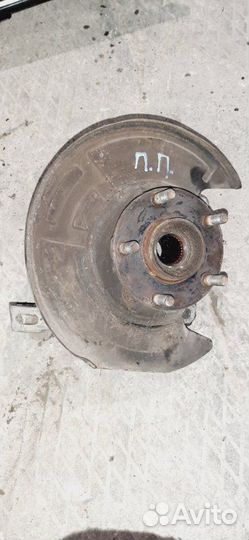 Кулак поворотный передний правый Nissan Teana J32