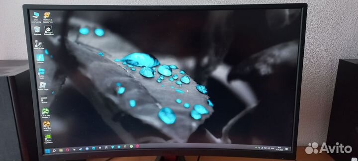 Монитор Samsung 27 изогнутый