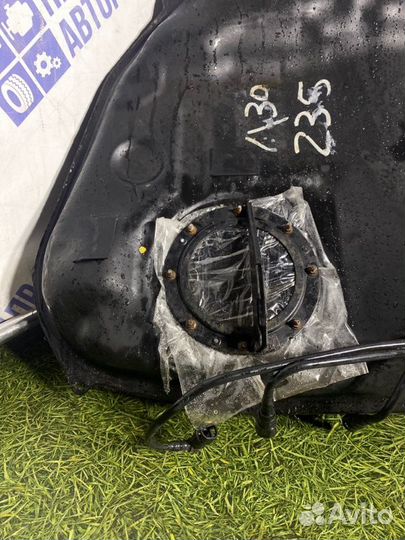 Бензобак Subaru Legacy Outback универсал 2.5 EJ25