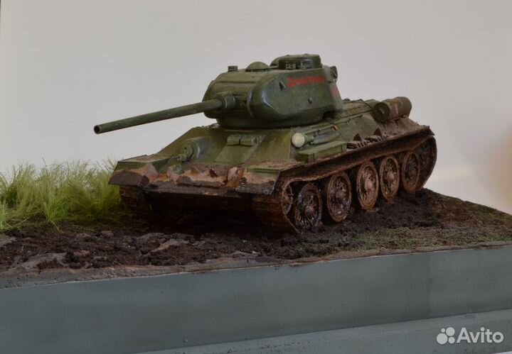 Стендовая модель Т-34-85 ARK Models